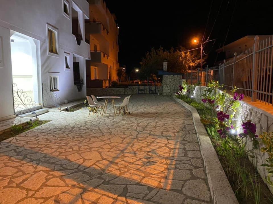 דירות קסאמיל Vila Butrint מראה חיצוני תמונה